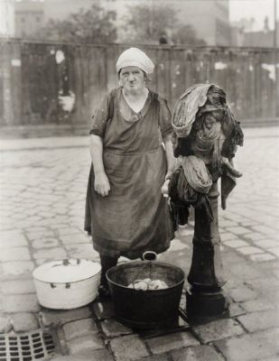 What Will You Learn From The Wonderful Wandering Washerwoman About 15th-Century German Social Attitudes?